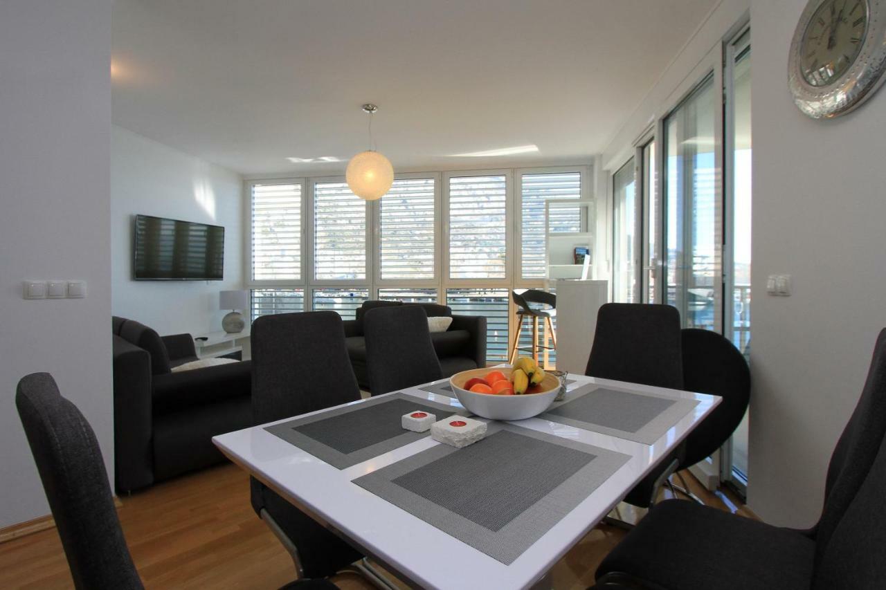 Luxury Omis Apartment Bagian luar foto